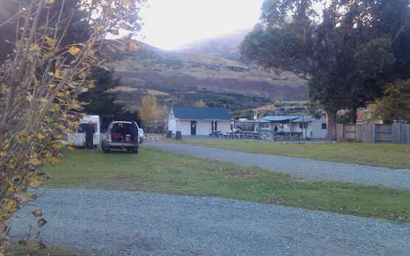 Glenorchy Holiday Park Full Service Camp New Zealand